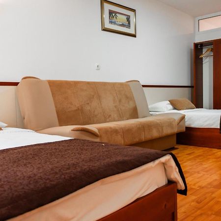 Hotel Saraj SJJ Eksteriør billede