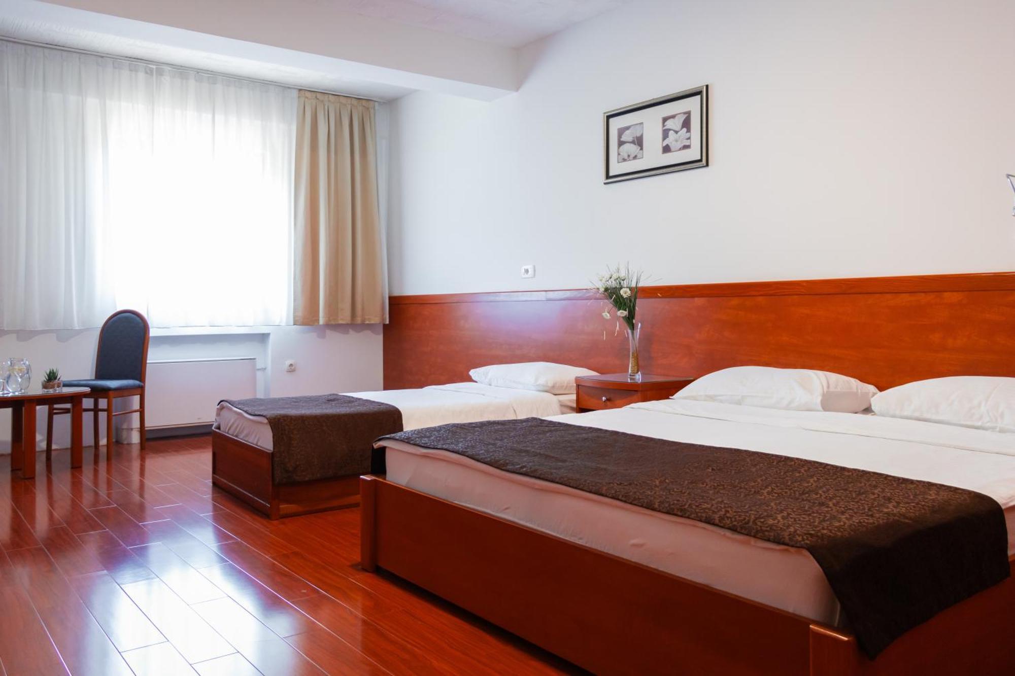 Hotel Saraj SJJ Eksteriør billede