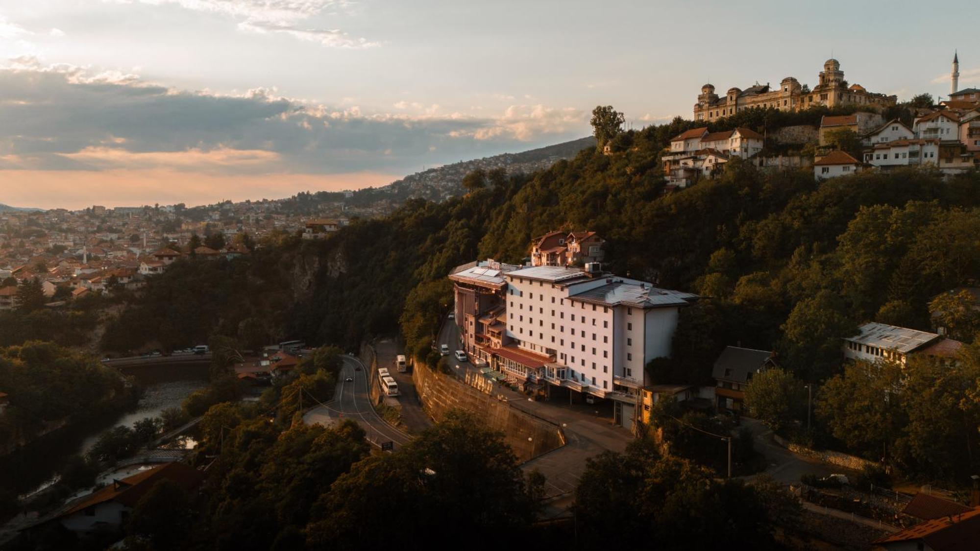 Hotel Saraj SJJ Eksteriør billede