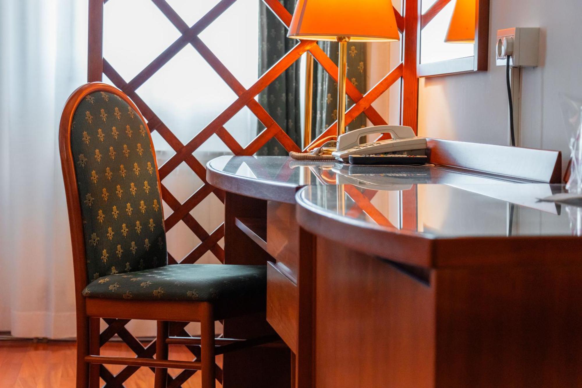 Hotel Saraj SJJ Eksteriør billede
