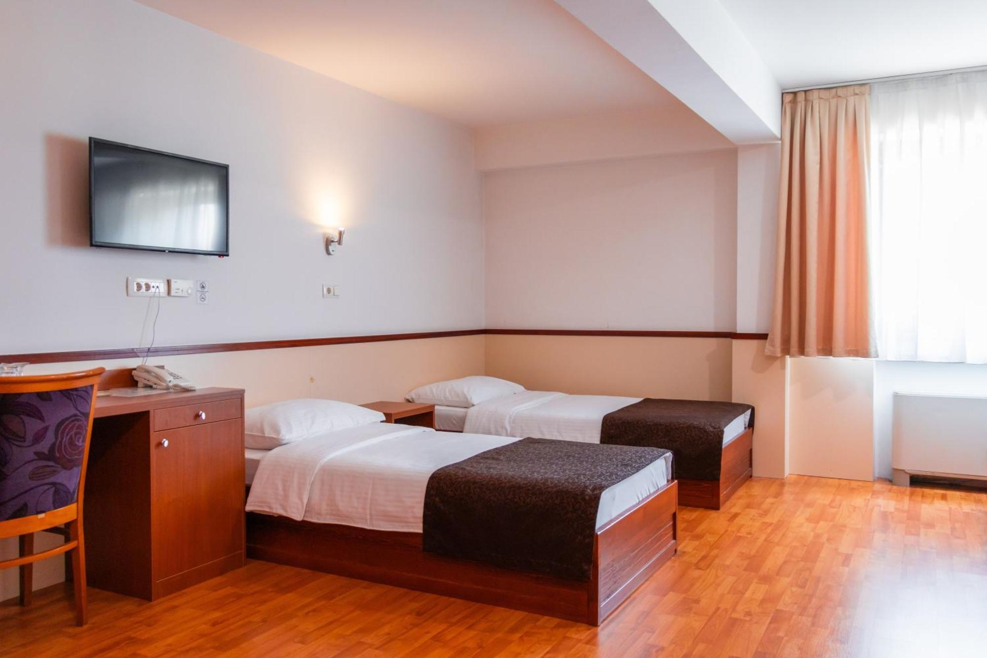 Hotel Saraj SJJ Eksteriør billede