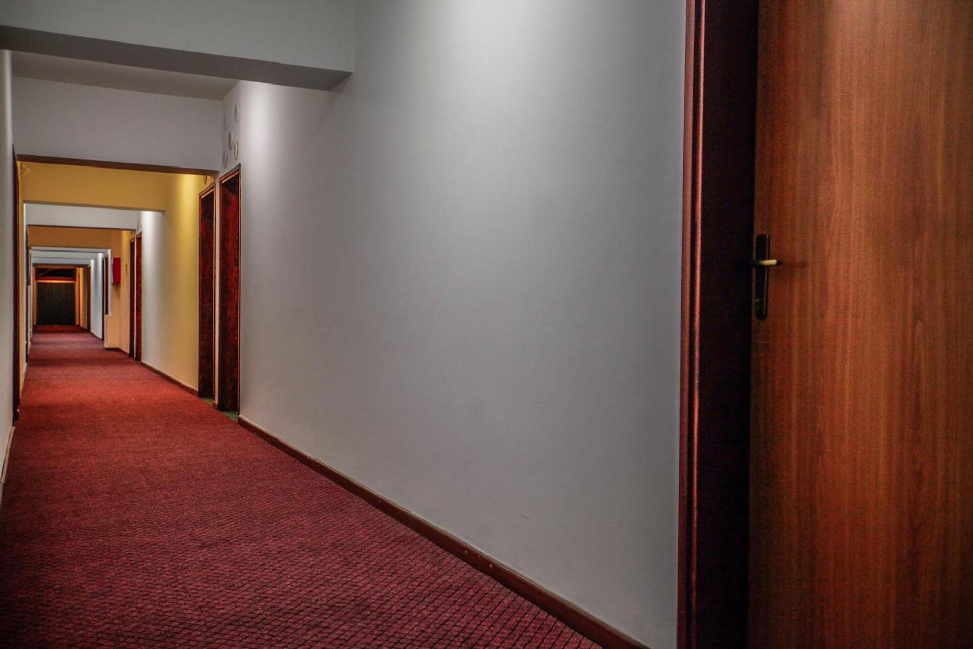 Hotel Saraj SJJ Eksteriør billede