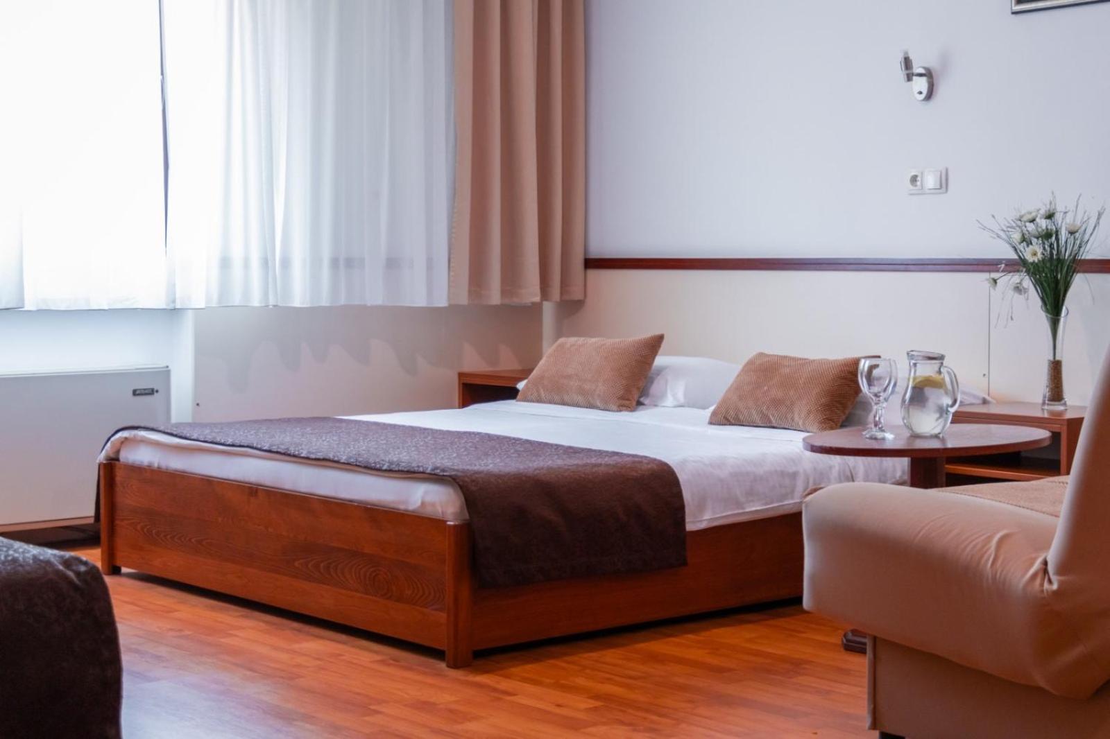 Hotel Saraj SJJ Eksteriør billede